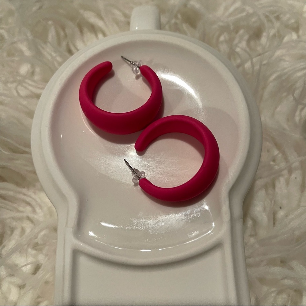 Rose Color Earrings - Picture 7 of 8